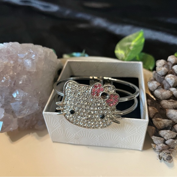 Hello Kitty Bundle! - Picture 1 of 5